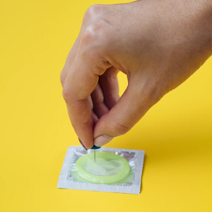 Prezervatif Kullanımı: Güvenli, Bilinçli ve Konforlu Deneyimin Anahtar