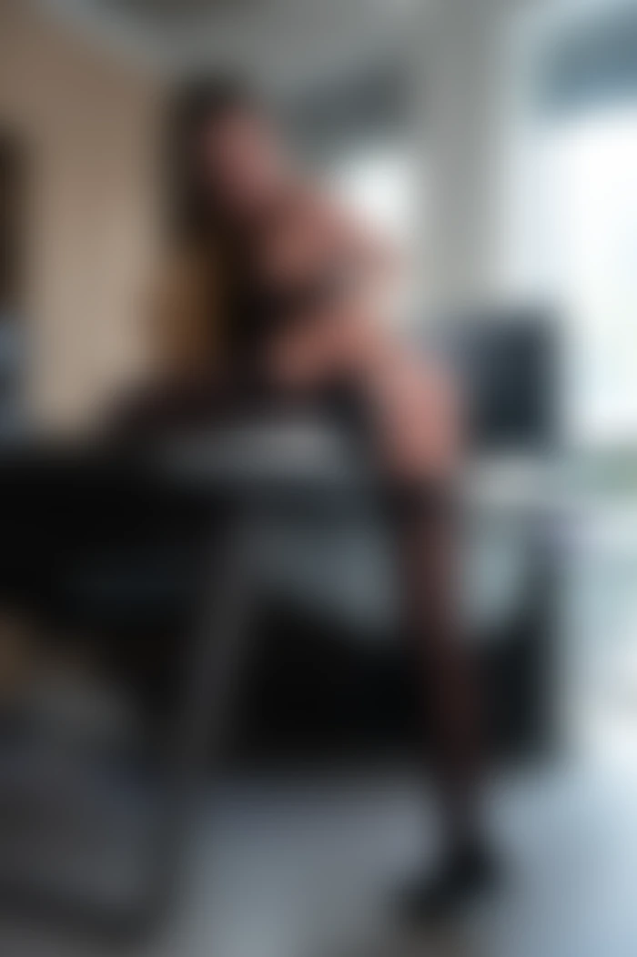 Gerçekçi 90 Beden Göğüslü Sarışın Manken TD Market - tdmarket.com.tr